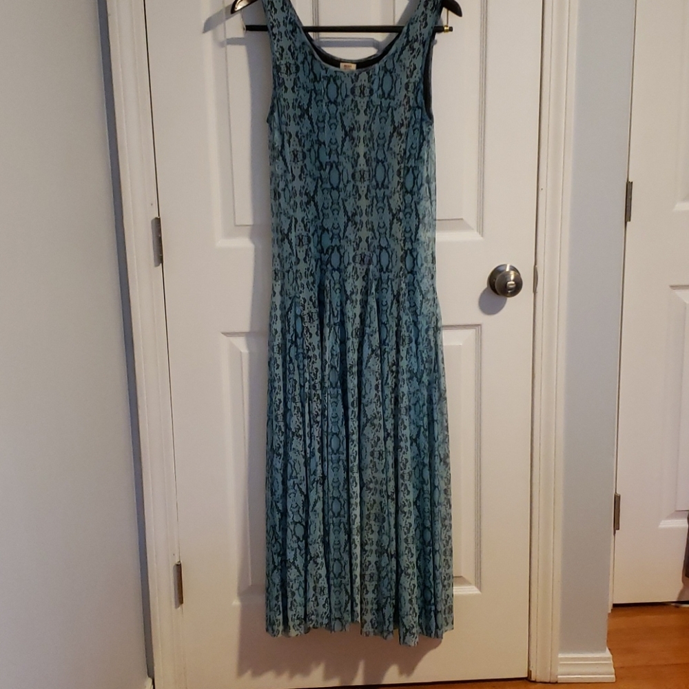 Reba sleeveless midi dress.